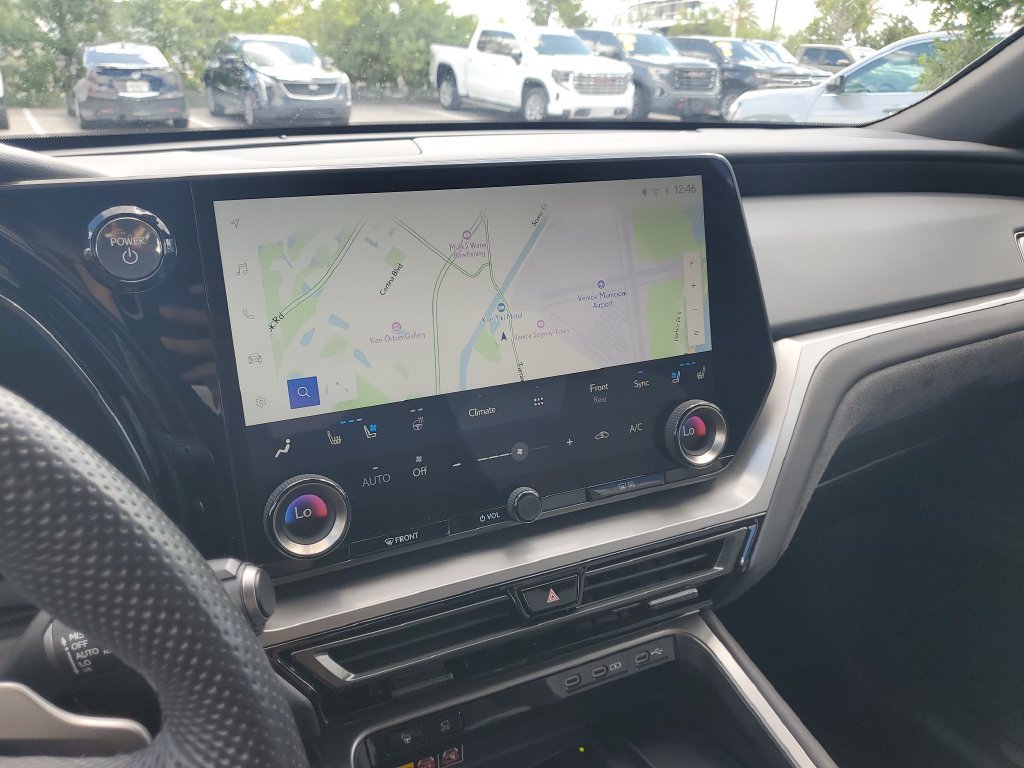 Used 2025 Lexus TX 500h AWD w/ Technology Package image 28