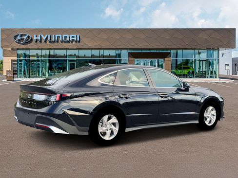 New 2026 Hyundai Sonata SE FWD image 8