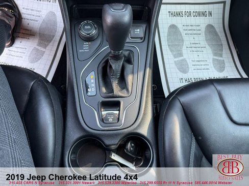 Used 2019 Jeep Cherokee Latitude Plus image 20