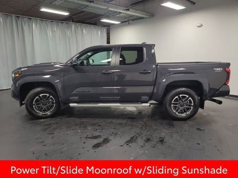 Used 2024 Toyota Tacoma TRD Sport w/ TRD Sport Upgrade Package image 5