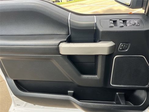 Used 2020 Ford F150 Lariat image 26