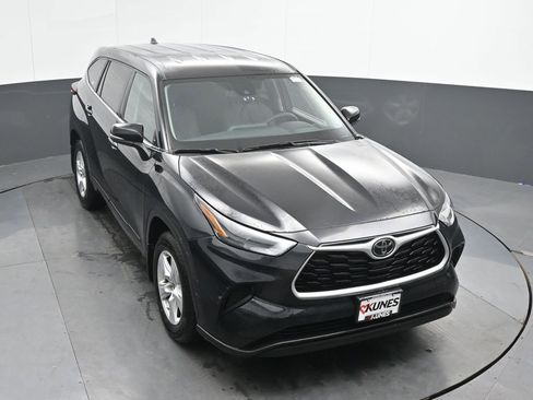 Used 2023 Toyota Highlander L image 38