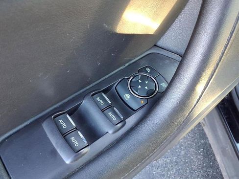 Used 2016 Lincoln MKS FWD image 12