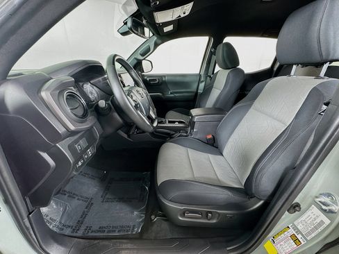 Certified 2023 Toyota Tacoma TRD Sport AWD/4WD image 12