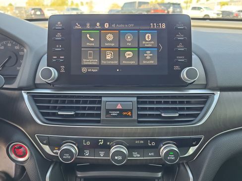 Used 2018 Honda Accord EX image 18