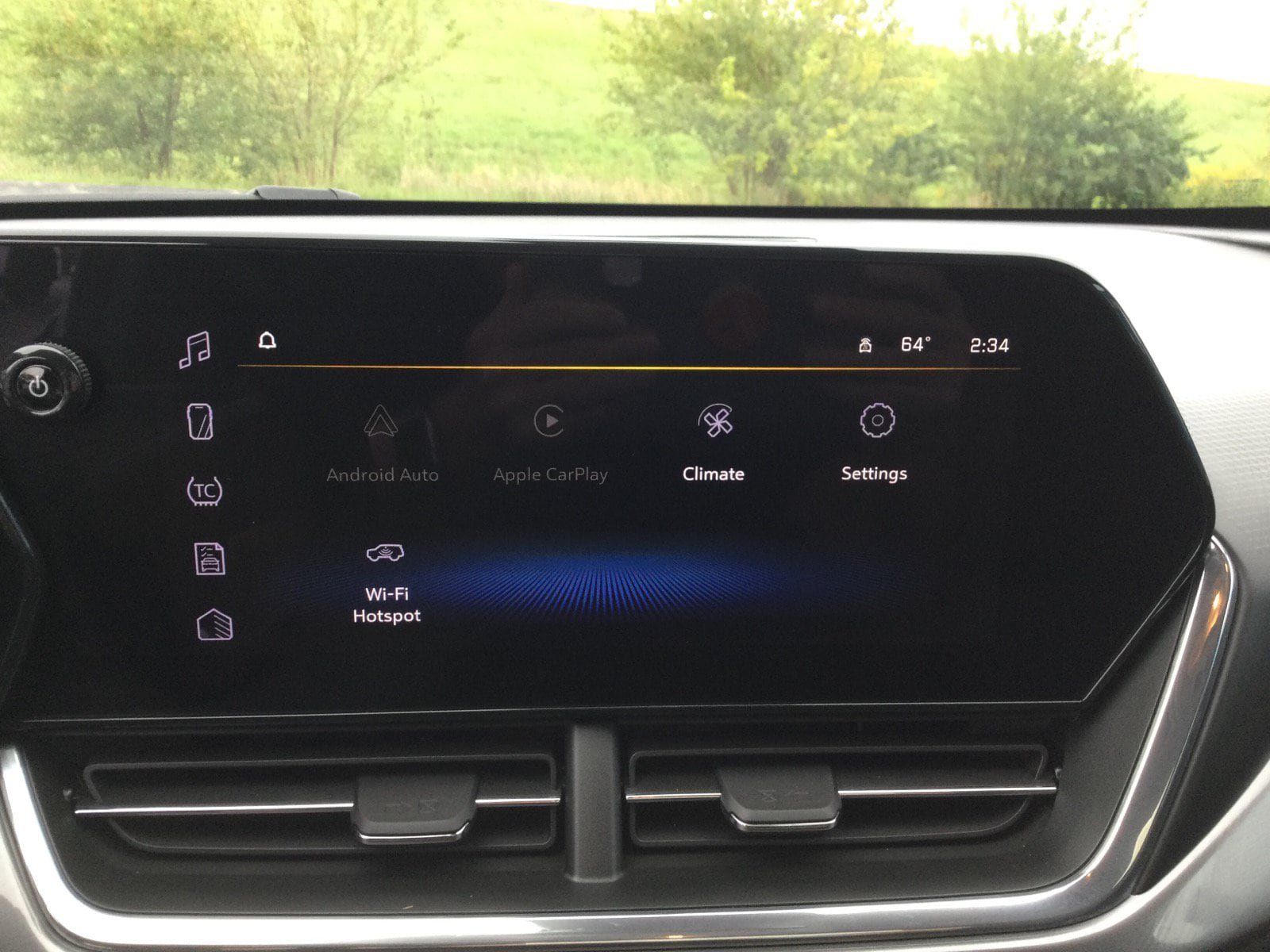 Used 2025 Chevrolet Trax ACTIV w/ Sunroof Package FWD image 18