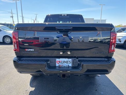 New 2026 RAM 2500 Laramie AWD/4WD image 6