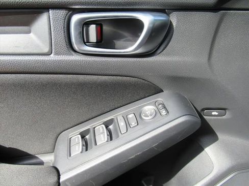 Used 2022 Honda Civic Sport image 19