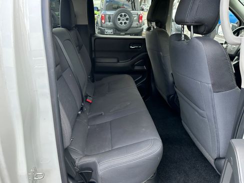Used 2024 Nissan Frontier SV w/ SV Convenience Package RWD image 20
