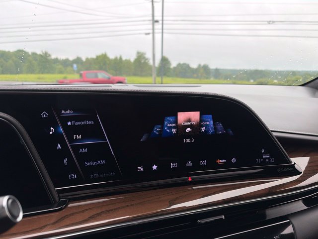 Used 2023 Cadillac Escalade Sport Platinum w/ LPO, ONYX Package AWD/4WD image 13