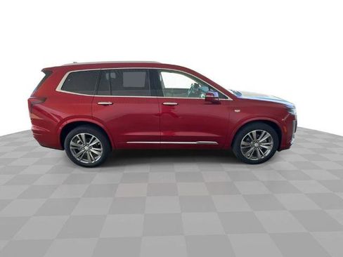 Certified 2025 Cadillac XT6 Premium Luxury AWD/4WD image 9