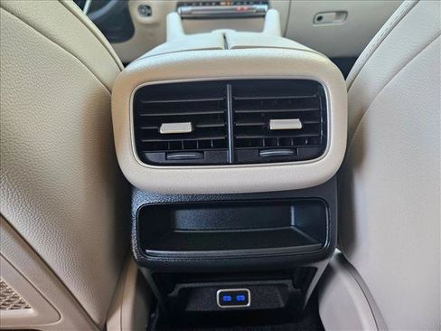 Used 2024 Mercedes-Benz GLE 350 4MATIC image 18