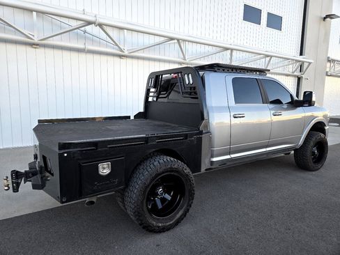 Used 2024 RAM 3500 Limited w/ Safety Group image 20