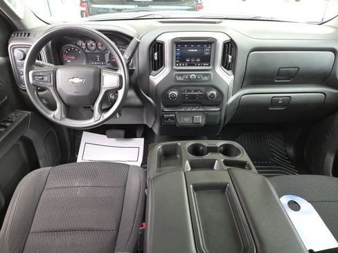 Used 2020 Chevrolet Silverado 1500 Custom w/ Custom Value Package image 2