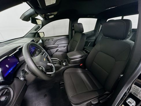 Used 2024 Chevrolet Colorado LT w/ LT Convenience Package image 13