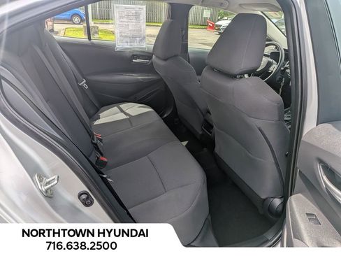 Used 2020 Toyota Corolla LE FWD image 30
