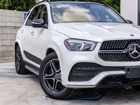 Used 2020 Mercedes-Benz GLE 450 4MATIC image 2