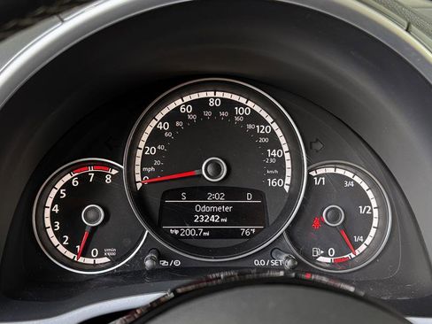 Used 2014 Volkswagen Beetle R-Line FWD image 21