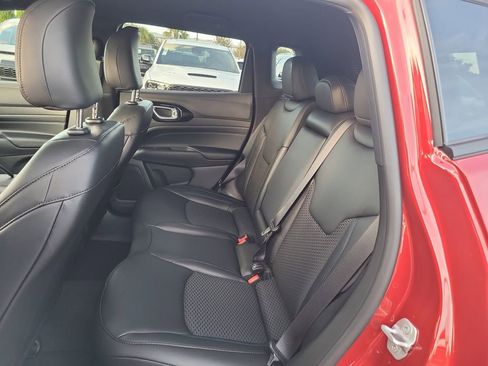New 2026 Jeep Compass Latitude AWD/4WD image 14