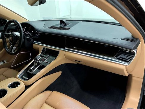 Used 2018 Porsche Panamera 4 AWD/4WD image 12