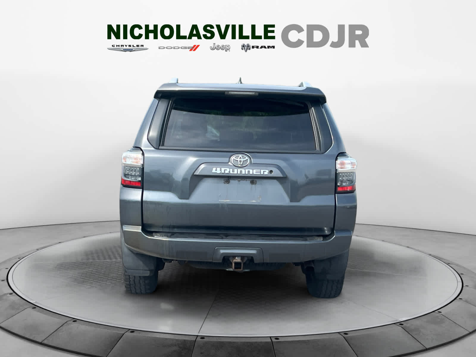 Used 2016 Toyota 4Runner SR5 Premium AWD/4WD image 4