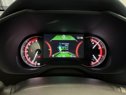 Used 2025 Toyota RAV4 XLE FWD image 26