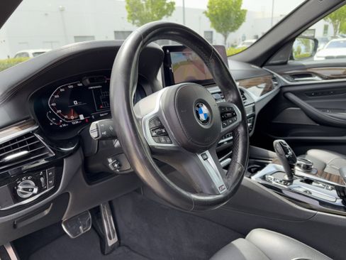Certified 2023 BMW M550i xDrive w/ Executive Package AWD/4WD image 16