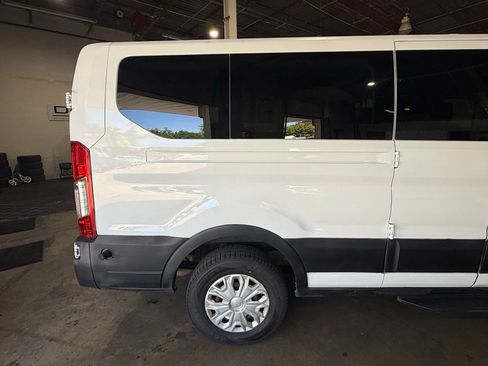 Used 2015 Ford Transit 350 XLT RWD image 18