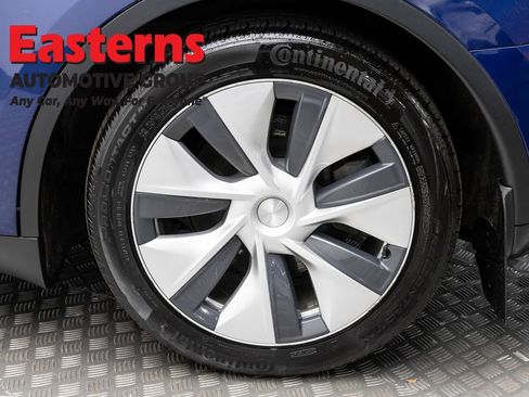 Used 2021 Tesla Model Y Long Range image 8