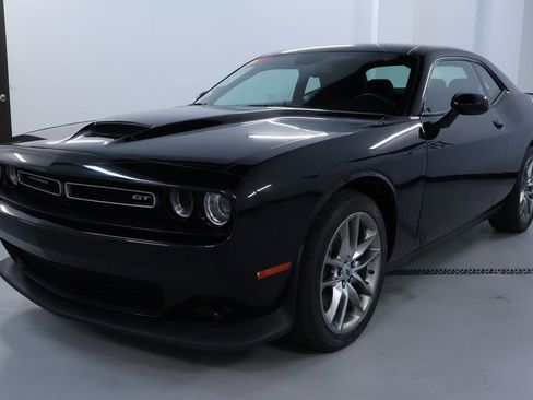 Used 2023 Dodge Challenger GT image 3