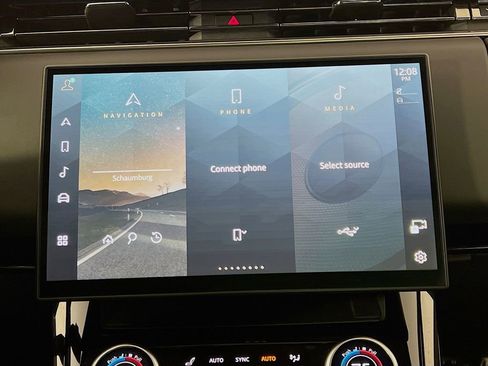 Used 2023 Land Rover Range Rover Sport SE Dynamic image 4