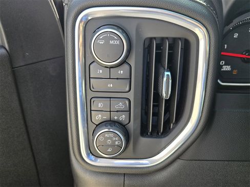 Used 2022 Chevrolet Silverado 2500 LT w/ All Star Edition image 29