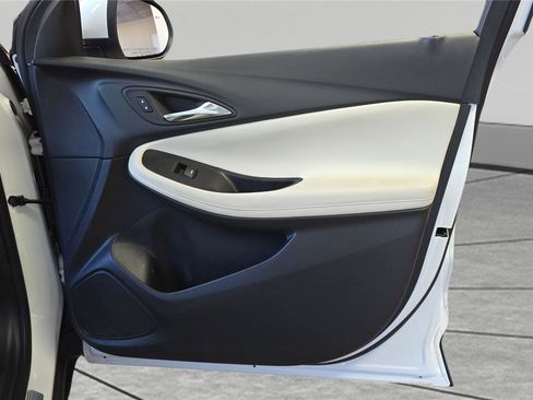 Used 2023 Buick Encore GX Select w/ Safety Package II image 27