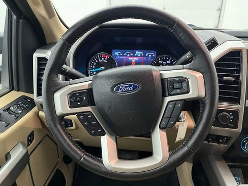 Used 2019 Ford F350 Lariat w/ Chrome Package image 20