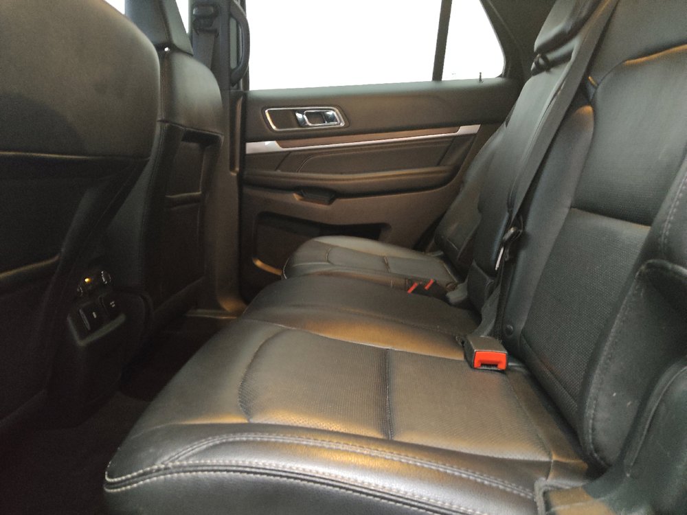 Used 2019 Ford Explorer Limited w/ Class III Trailer Tow Package FWD image 18