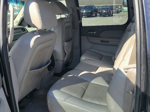 Used 2007 Chevrolet Avalanche LT w/ LT Preferred Equipment Group image 12