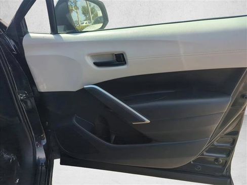 Used 2024 Toyota Corolla Cross L FWD image 24