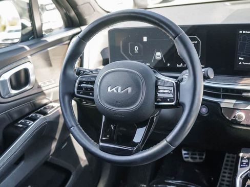 Certified 2024 Kia Sorento SX Prestige AWD/4WD image 14
