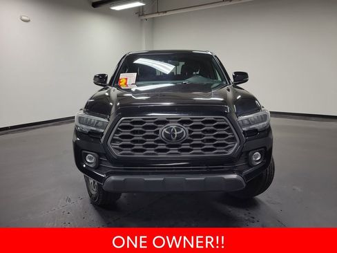 Used 2022 Toyota Tacoma TRD Off-Road w/ Technology Package image 3