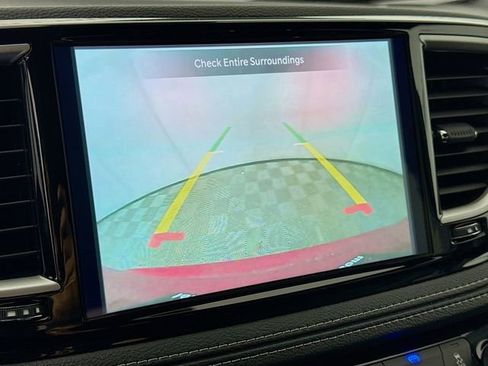 New 2026 Chrysler Pacifica Select w/ S Appearance Package image 13