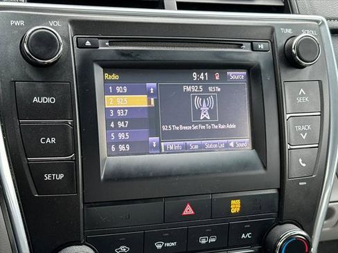 Certified 2017 Toyota Camry LE image 19