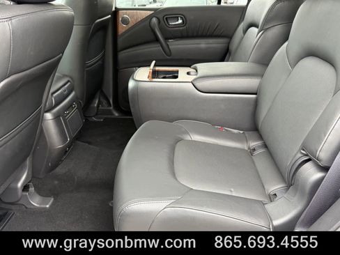 Used 2024 Nissan Armada SL w/ Captain's Chairs Package AWD/4WD image 17