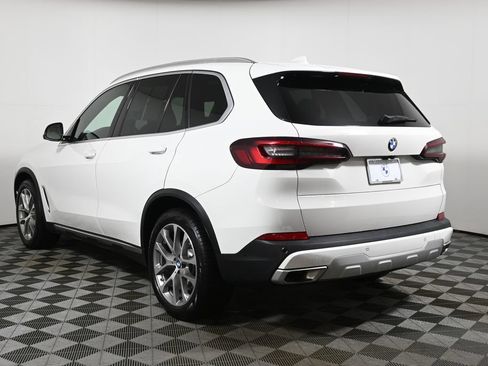 Used 2023 BMW X5 xDrive40i w/ Parking Assistance Package AWD/4WD image 5