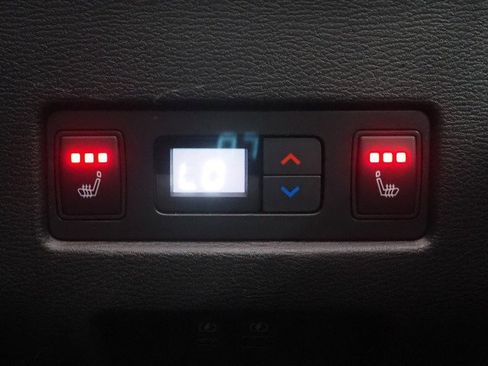 Used 2025 Mitsubishi Outlander SEL image 30