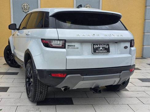 Used 2019 Land Rover Range Rover Evoque SE Premium image 7