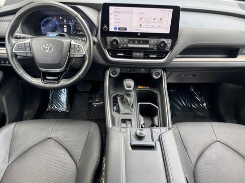 Certified 2024 Toyota Grand Highlander Platinum image 18