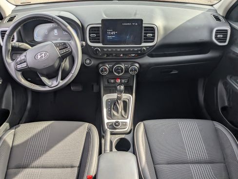 Certified 2024 Hyundai Venue Limited image 17