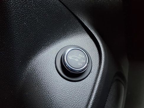 Used 2021 Buick Encore GX Select image 19