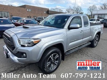Used 2017 Toyota Tacoma TRD Sport w/ Tow Package