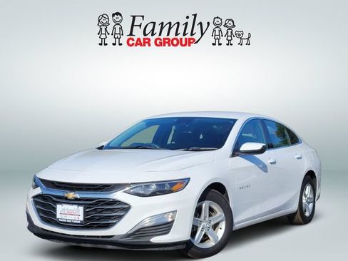 Used 2024 Chevrolet Malibu LS w/ Driver Confidence Package FWD image 1